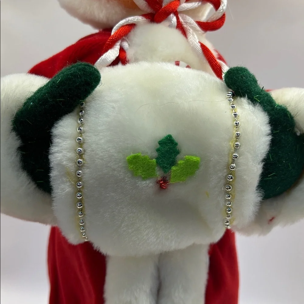Annalee Mrs Claus with furry muff